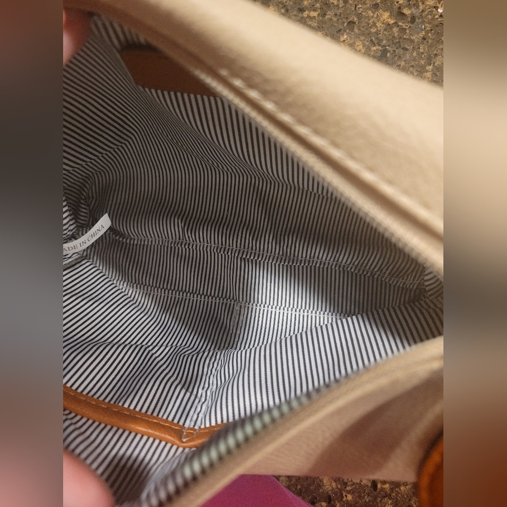 Beige Purse - image 7